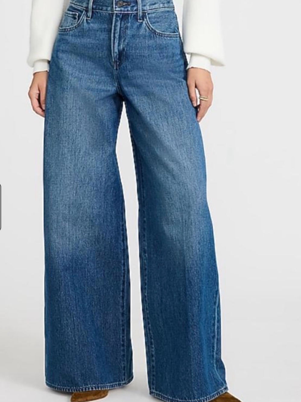 Express Women's Light-To-Mid Blue Skinny Jeans